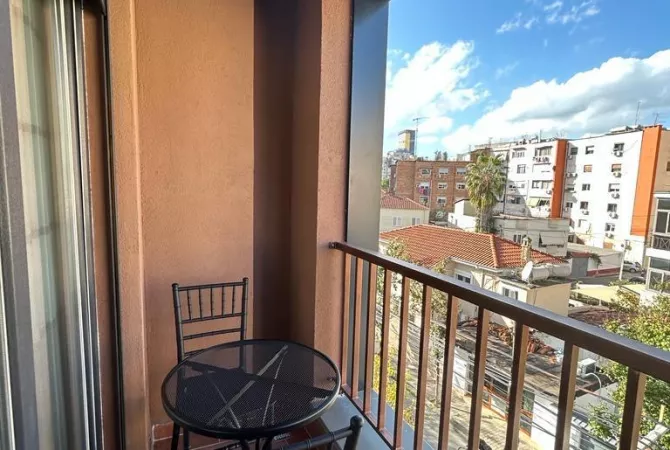 Shtepi me qera 2+1 ne Tirane - 1,300 Euro