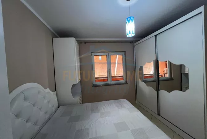 Shtepi me qera Apartament ne Tirane, 1+1, Mobilimi E mobiluar, Pagesa 500  Euro.