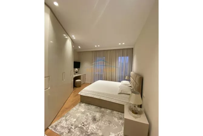 Shtepi ne shitje Apartament ne Tirane, 2+1, Mobilimi E mobiluar, Pagesa 385,000  Euro.