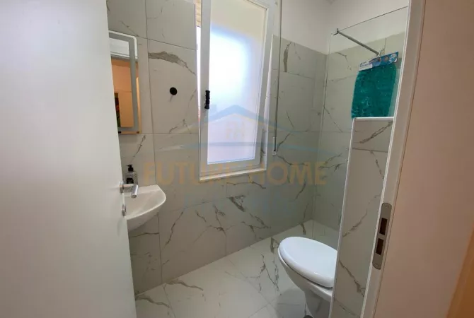 Shtepi me qera Apartament ne Tirane, 2+1, Mobilimi E mobiluar, Pagesa 800  Euro.