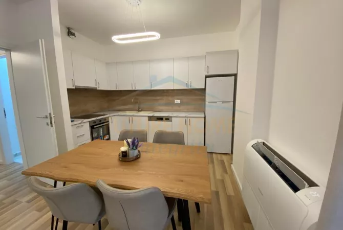 Shtepi me qera 2+1 ne Tirane - 800 Euro