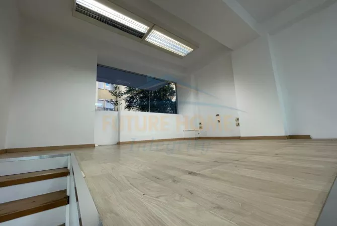 Ambient biznesi me qera 1+1 ne Tirane - 1,300 Euro