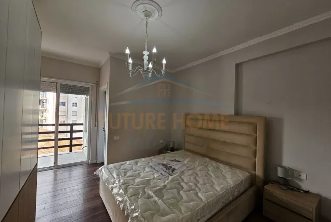 Shtepi me qera Apartament ne Tirane, 2+1, Mobilimi E mobiluar, Pagesa 800  Euro.
