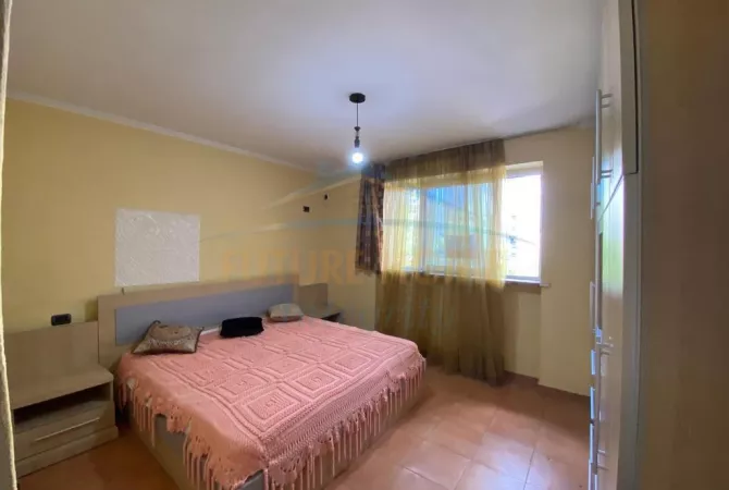 Shtepi me qera Apartament ne Tirane, 2+1, Mobilimi E mobiluar, Pagesa 600  Euro.