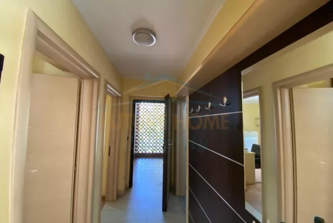 Shtepi me qera Apartament ne Tirane, 2+1, Mobilimi E mobiluar, Pagesa 600  Euro.