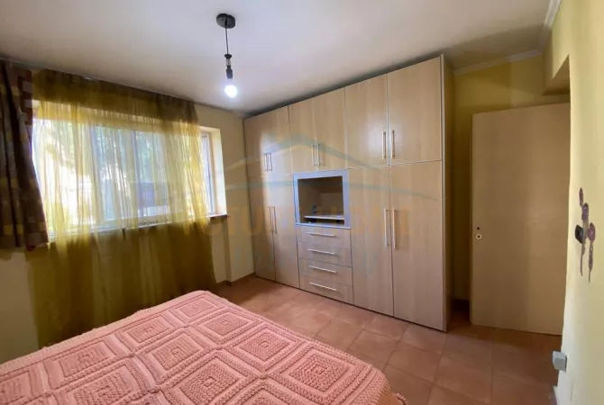 Shtepi me qera Apartament ne Tirane, 2+1, Mobilimi E mobiluar, Pagesa 600  Euro.