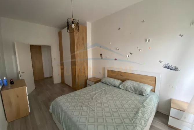 Shtepi me qera Apartament ne Tirane, 2+1, Mobilimi E mobiluar, Pagesa 450  Euro.