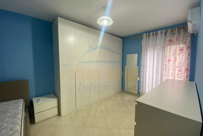 Shtepi me qera Apartament ne Tirane, 2+1, Mobilimi E mobiluar, Pagesa 700  Euro.