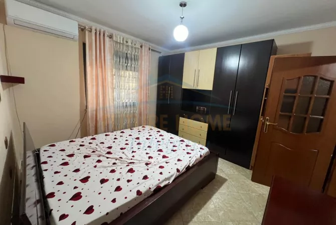 Shtepi me qera Apartament ne Tirane, 2+1, Mobilimi E mobiluar, Pagesa 500  Euro.