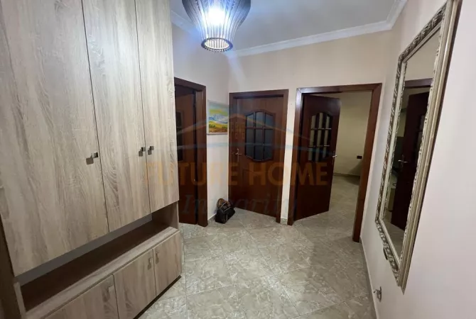 Shtepi me qera 2+1 ne Tirane - 500 Euro