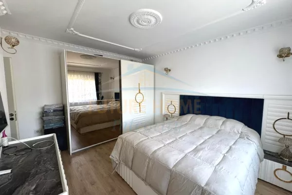Shtepi ne shitje Apartament ne Tirane, 3+1, Mobilimi E mobiluar, Pagesa 195,000  Euro.