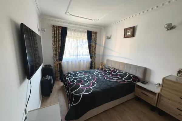 Shtepi ne shitje Apartament ne Tirane, 3+1, Mobilimi E mobiluar, Pagesa 195,000  Euro.