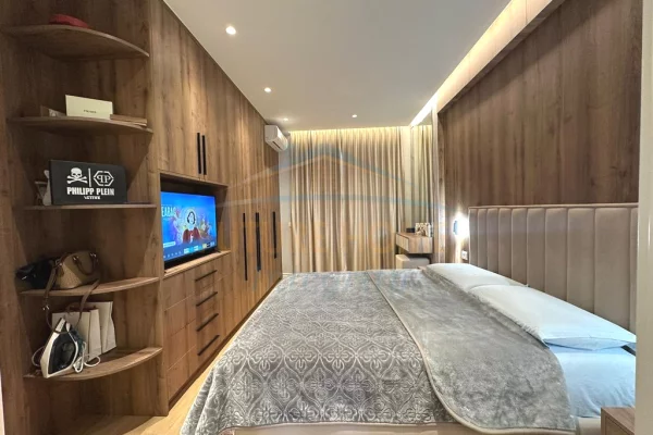 Shtepi ne shitje Apartament ne Tirane, 2+1, Mobilimi E mobiluar, Pagesa 135,000  Euro.