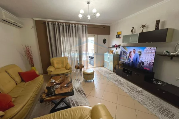Shtepi ne shitje 3+1 ne Tirane - 220,000 Euro