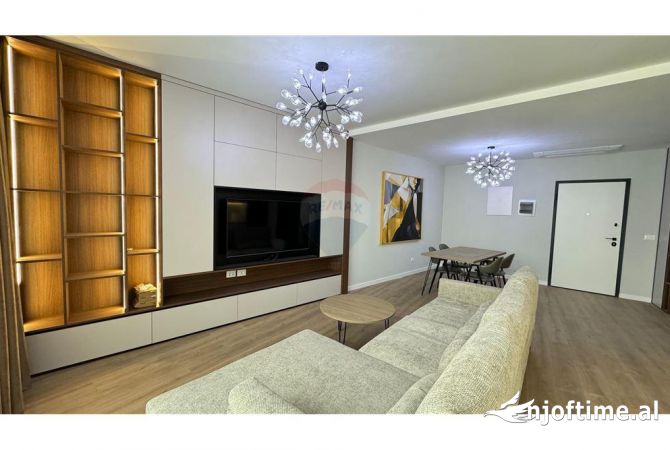Shtepi me qera 2+1 ne Tirane - 1,800 Euro