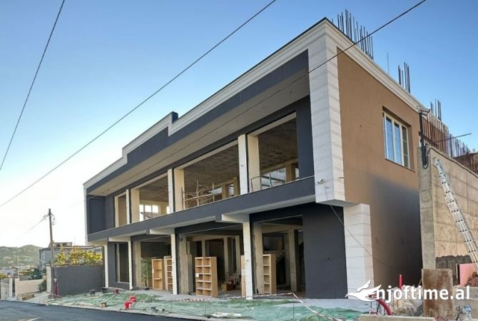 Shtepi me qera 7+1 ne Tirane - 5,600 Euro