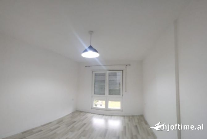 Shtepi me qera 2+1 ne Tirane - 650 Euro