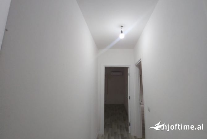 Shtepi me qera 2+1 ne Tirane - 650 Euro