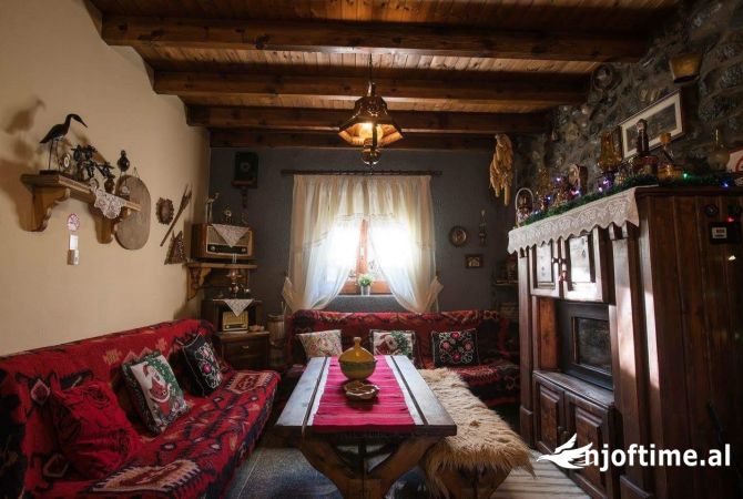 Ambient biznesi ne shitje 6+1 ne Korce - 250,000 Euro