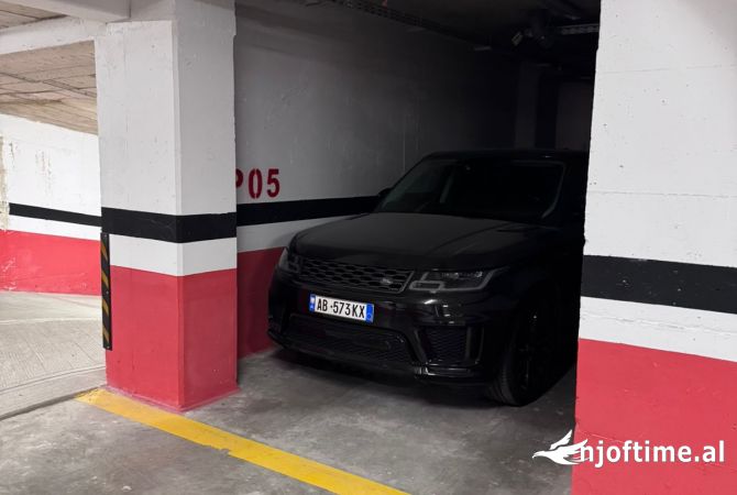 Shtepi ne shitje Apartament ne Tirane, 3+1, Mobilimi Bosh, pa mobiluar, Pagesa 303,600  Euro.