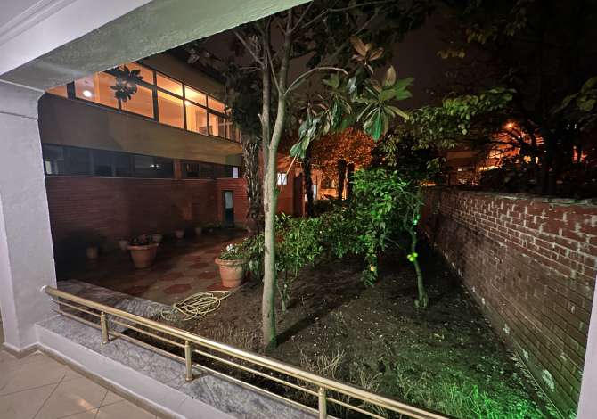 Vile 3-kateshe per qera siperfaqa totale 486m ndertim 