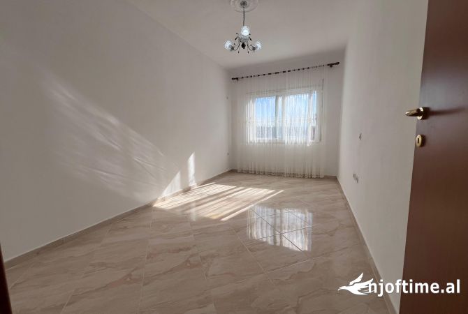 Shtepi ne shitje 1+1 ne Tirane - 78,000 Euro