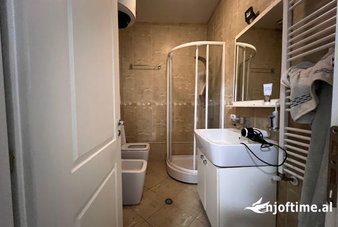 Shtepi me qera 2+1 ne Tirane - 800 Euro