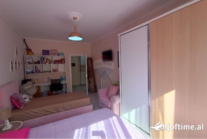 Shtepi me qera Apartament ne Tirane, 1+1, Mobilimi E mobiluar, Pagesa 380  Euro.