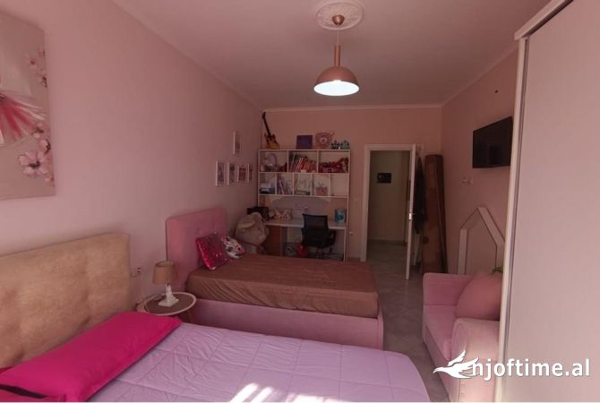 Shtepi me qera 1+1 ne Tirane - 380 Euro
