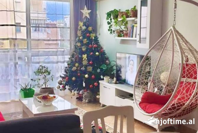 Shtepi me qera 2+1 ne Tirane - 700 Euro