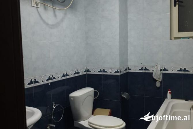 Shtepi me qera 2+1 ne Tirane - 700 Euro