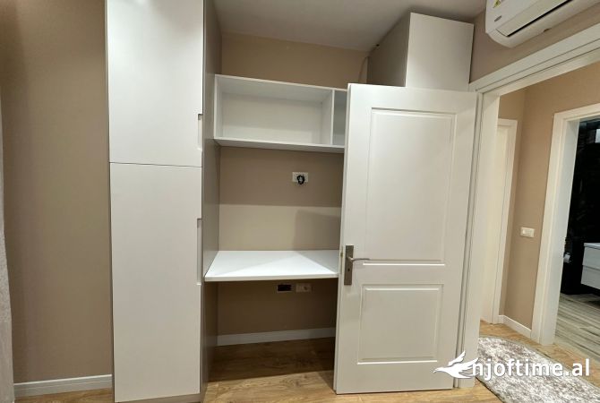 Shtepi me qera Apartament ne Tirane, 2+1, Mobilimi E mobiluar, Pagesa 1,200  Euro.