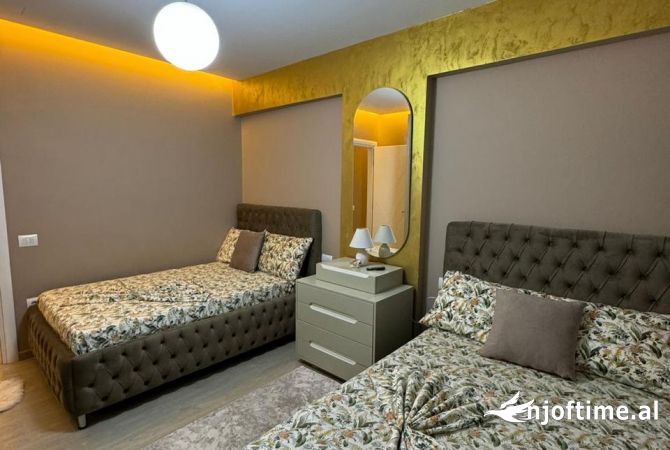 Shtepi ne shitje Apartament ne Tirane, 2+1, Mobilimi E mobiluar, Pagesa 219,000  Euro.