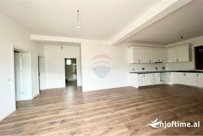 Shtepi me qera 3+1 ne Tirane - 400 Euro