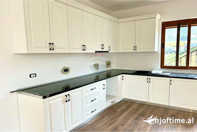 Shtepi me qera 3+1 ne Tirane - 400 Euro