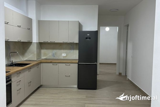 Shtepi me qera 2+1 ne Tirane - 900 Euro