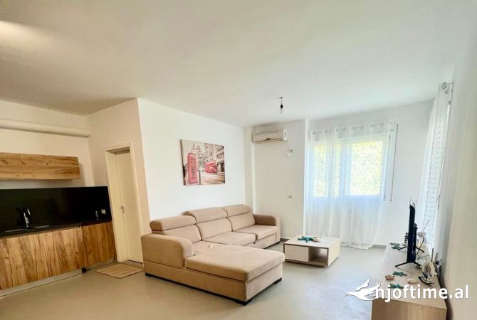 Shtepi ne shitje 1+1 ne Himare - 180,000 Euro