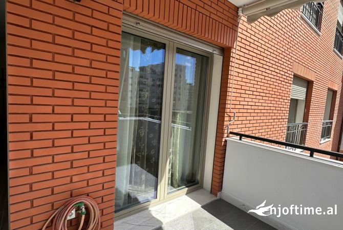 Shtepi me qera Apartament ne Tirane, 1+1, Mobilimi E mobiluar, Pagesa 750  Euro.