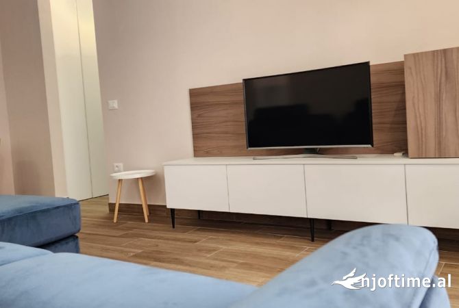 Shtepi me qera Apartament ne Tirane, 1+1, Mobilimi E mobiluar, Pagesa 750  Euro.