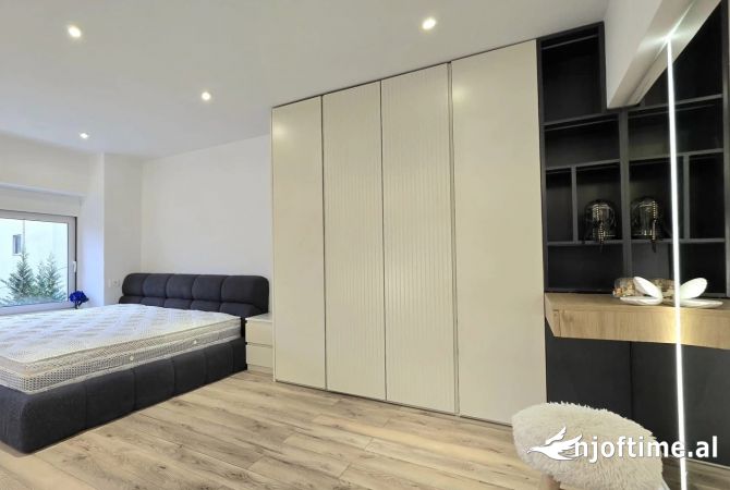 Shtepi me qera Apartament ne Tirane, 1+1, Mobilimi E mobiluar, Pagesa 550  Euro.