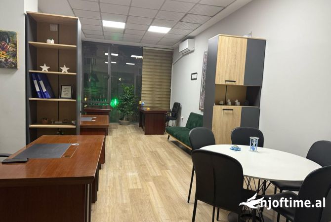 Ambient biznesi me qera 3+1 ne Tirane - 500 Euro