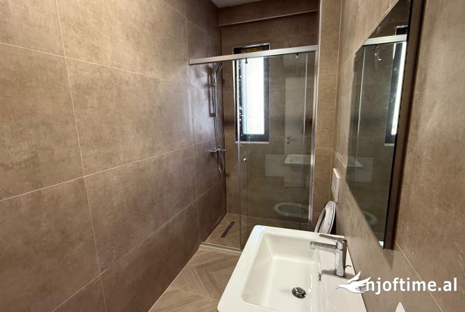 Shtepi me qera 3+1 ne Tirane - 900 Euro