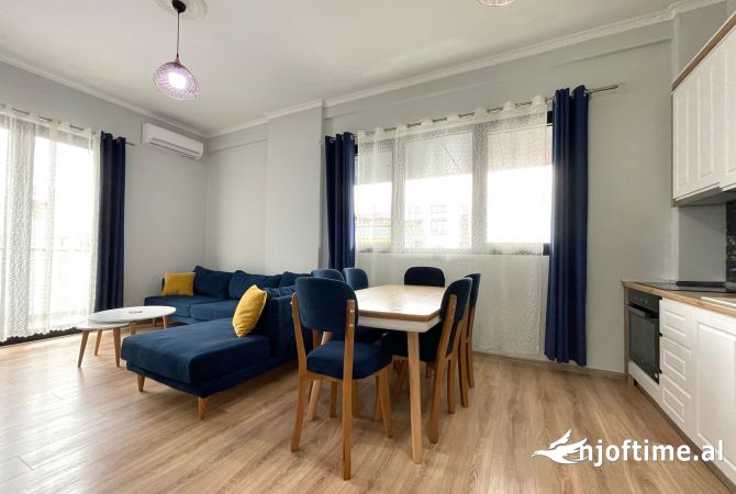 Shtepi me qera Apartament ne Tirane, 2+1, Mobilimi E mobiluar, Pagesa 800  Euro.