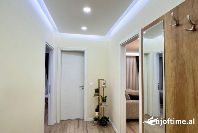 Shtepi me qera Apartament ne Tirane, 1+1, Mobilimi E mobiluar, Pagesa 445  Euro.