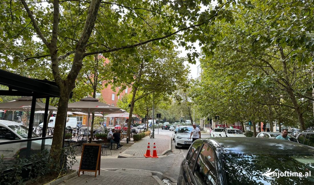 Shtepi ne shitje Apartament ne Tirane, 2+1, Mobilimi E mobiluar, Pagesa 133,000  Euro.