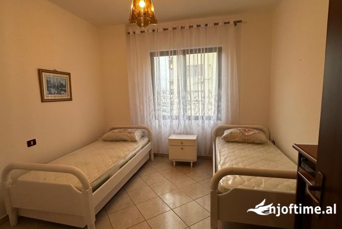 Shtepi me qera 2+1 ne Tirane - 550 Euro