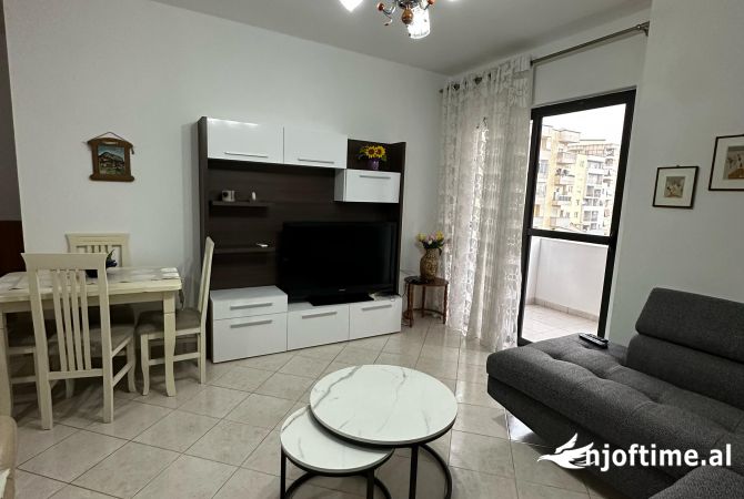 Shtepi me qera 2+1 ne Tirane - 550 Euro