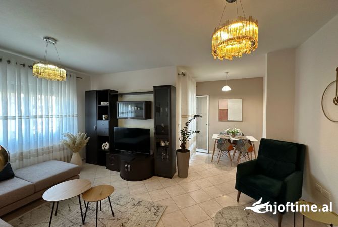 Shtepi me qera 2+1 ne Tirane - 750 Euro