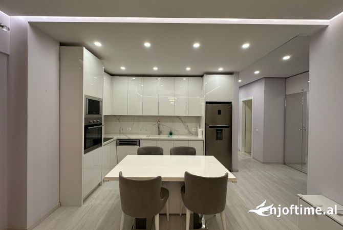 Shtepi me qera 2+1 ne Tirane - 800 Euro