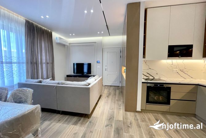 Shtepi me qera 2+1 ne Tirane - 1,300 Euro